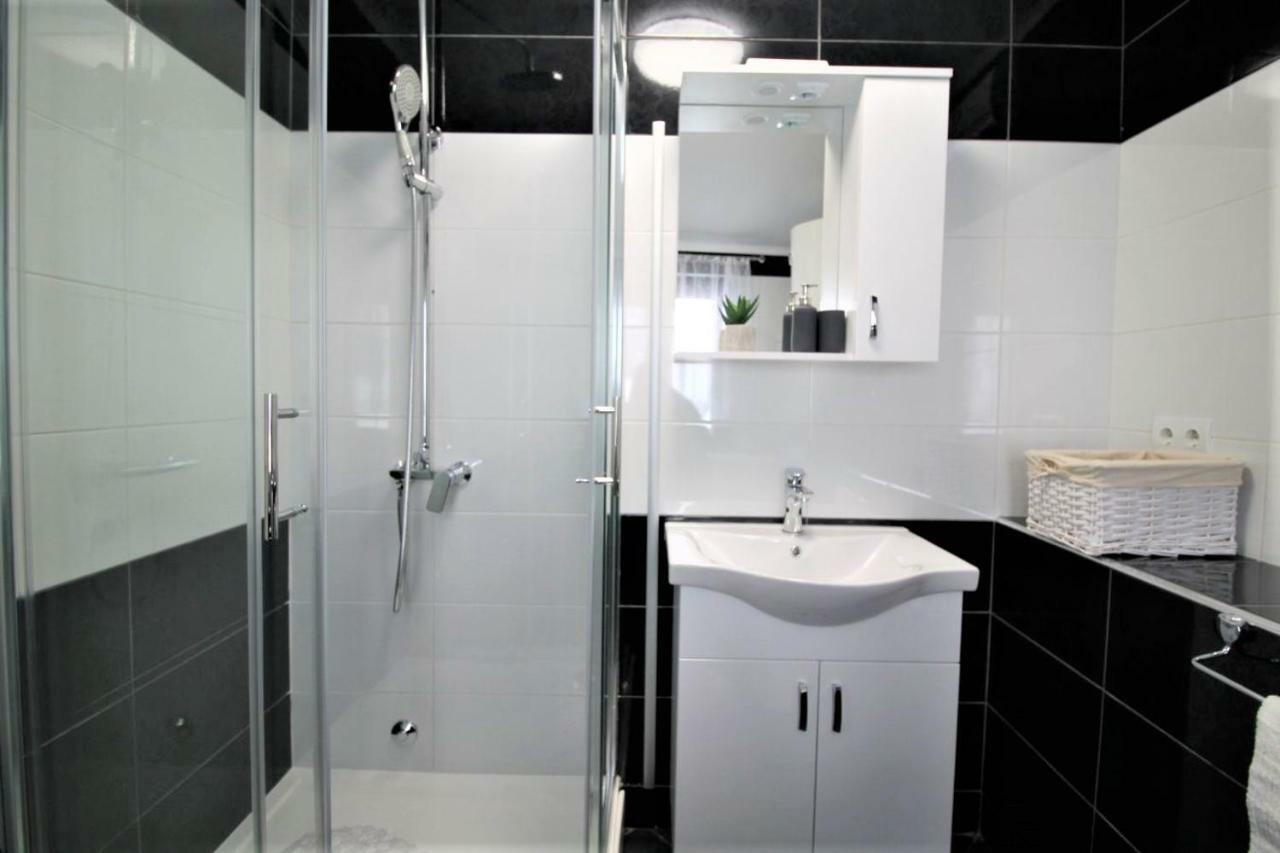 Arbel Apartments 포레치 외부 사진