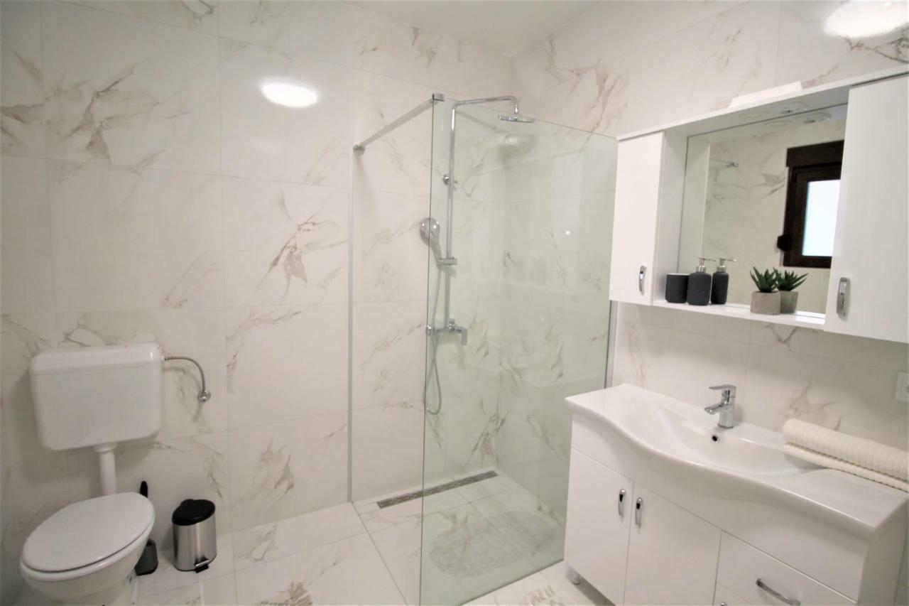 Arbel Apartments 포레치 외부 사진