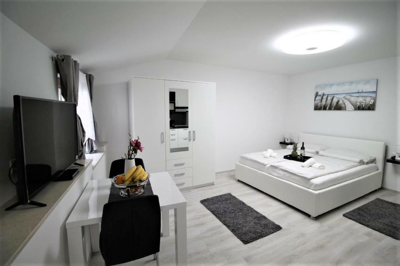 Arbel Apartments 포레치 외부 사진