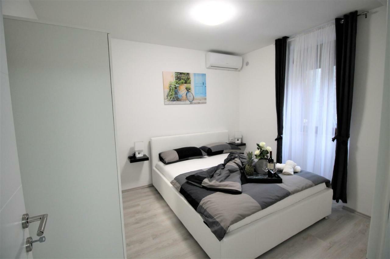 Arbel Apartments 포레치 외부 사진