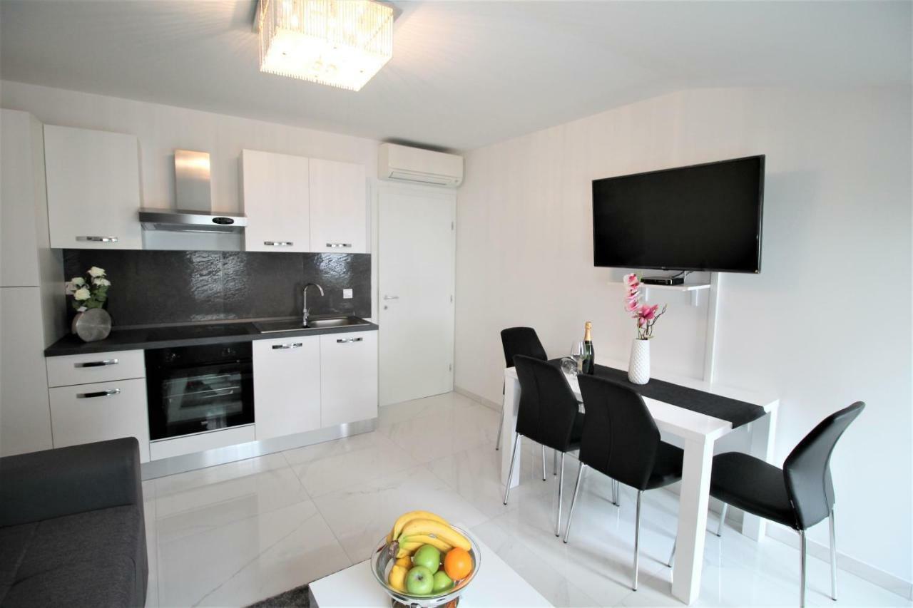 Arbel Apartments 포레치 외부 사진