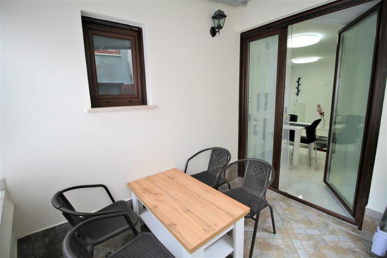 Arbel Apartments 포레치 외부 사진